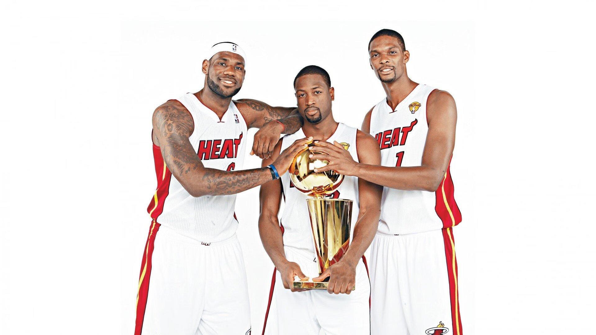 新星闪耀！小将上演帽子戏法助球队大胜晋级