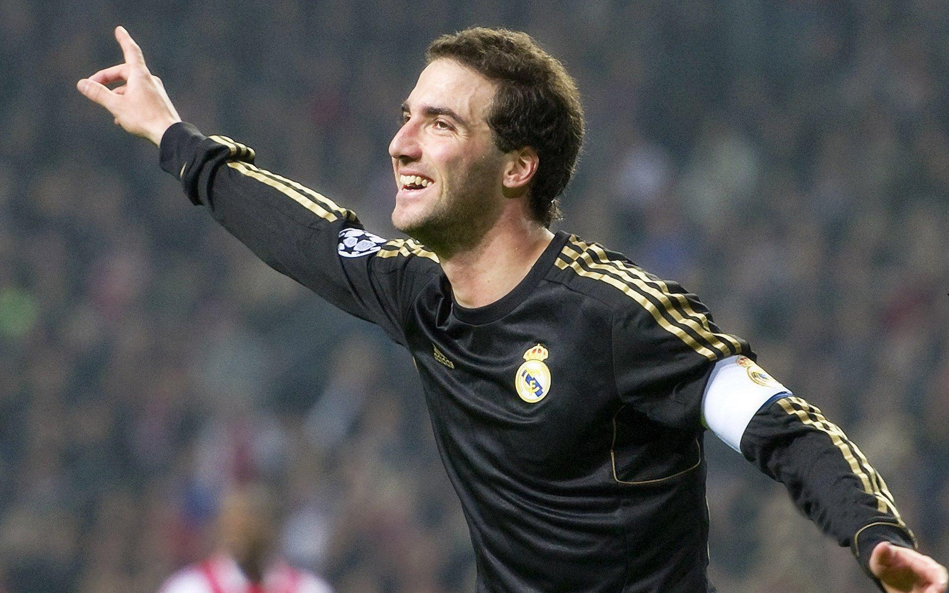 电竞世界杯震撼开赛 全球顶尖战队争夺荣耀