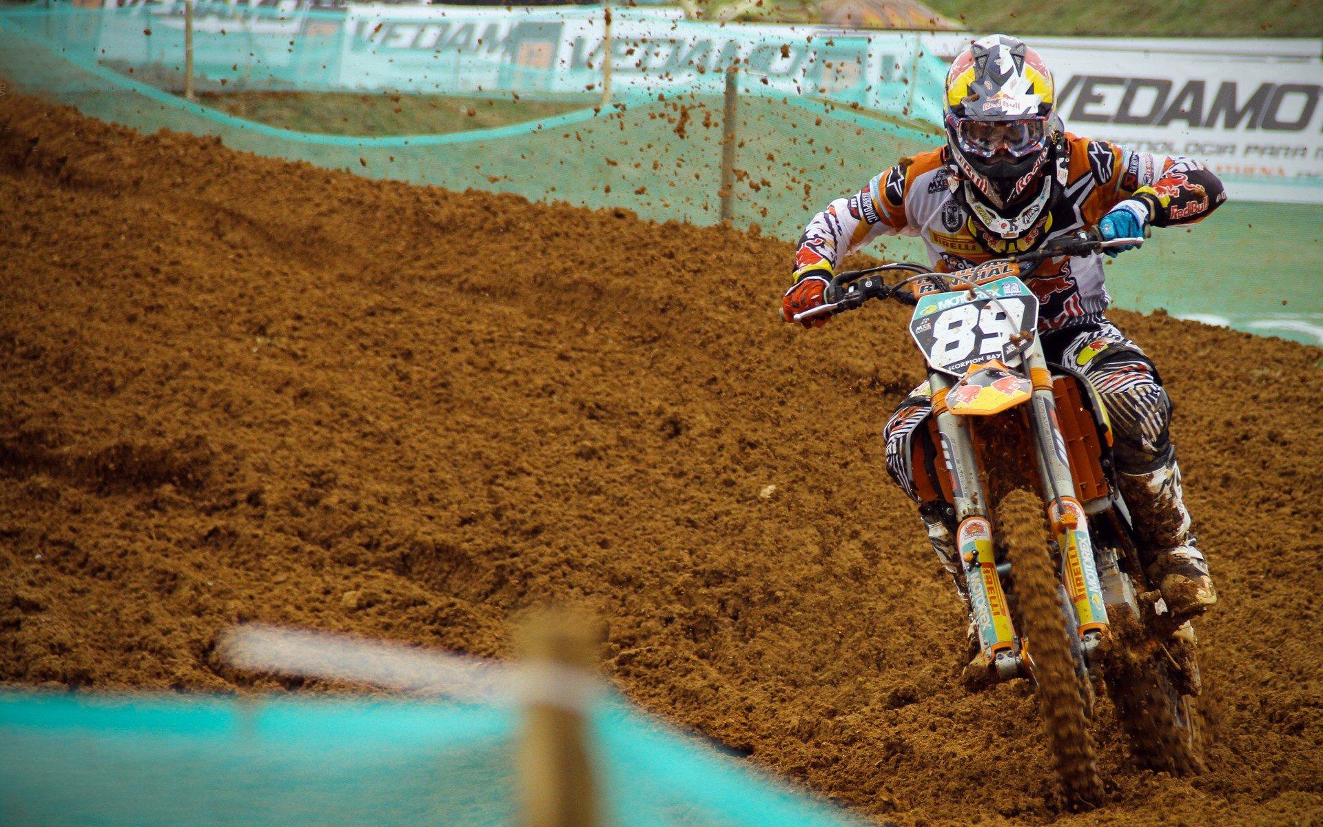 NBA总决赛激战正酣 勇士队逆转取胜扳平大比分