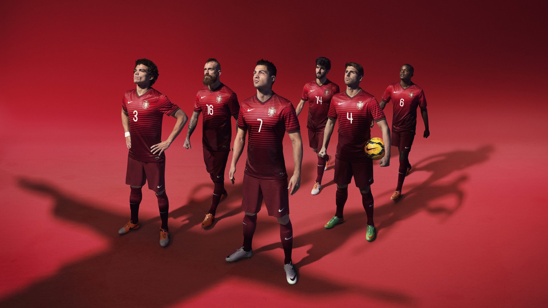 欧冠八强战火重燃，豪门对决引爆全球瞩目