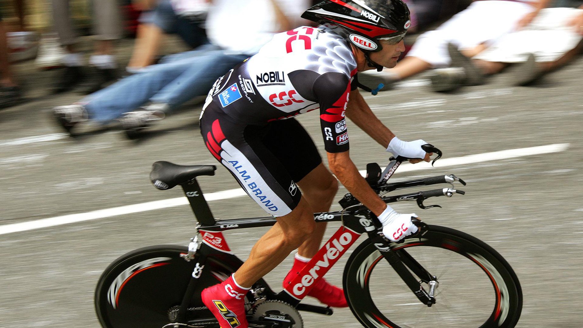 DOTA2国际邀请赛震撼落幕，欧洲战队问鼎冠军，中国军团憾获亚军